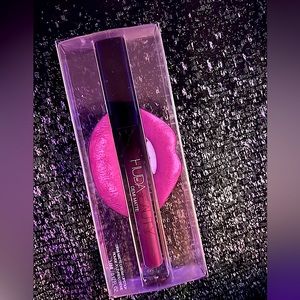 HUDA liquid lipstick CATWALK
